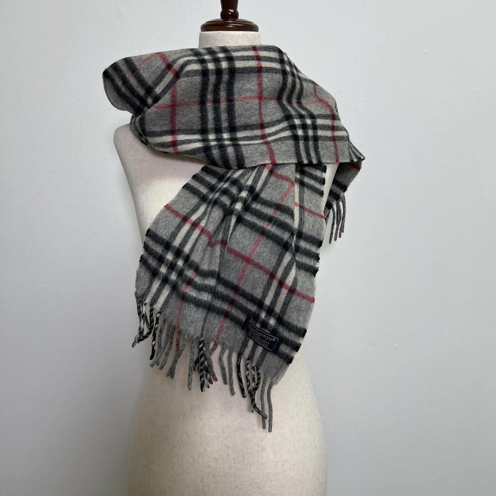Vintage Burberrys 100% Cashmere Scarf
